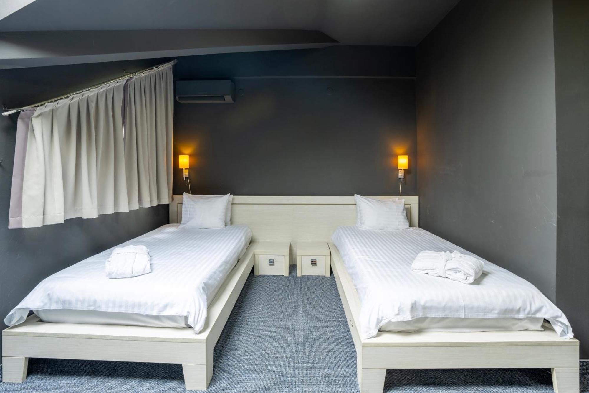 Alex&George Boutique Hotel クルージュ＝ナポカ エクステリア 写真