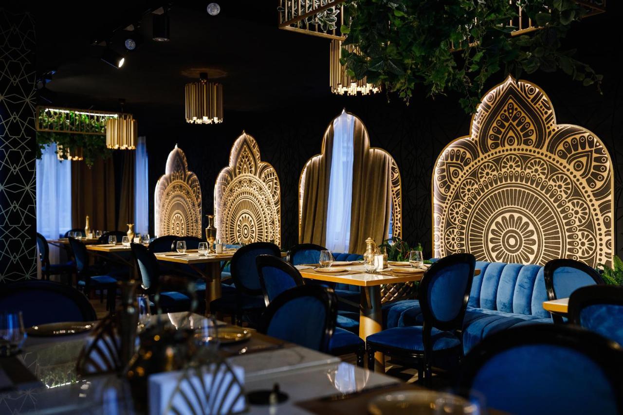 Alex&George Boutique Hotel クルージュ＝ナポカ エクステリア 写真